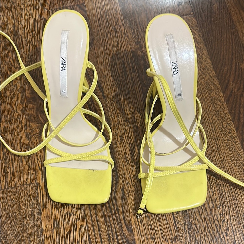 Zara Women's Yellow Strappy Heels